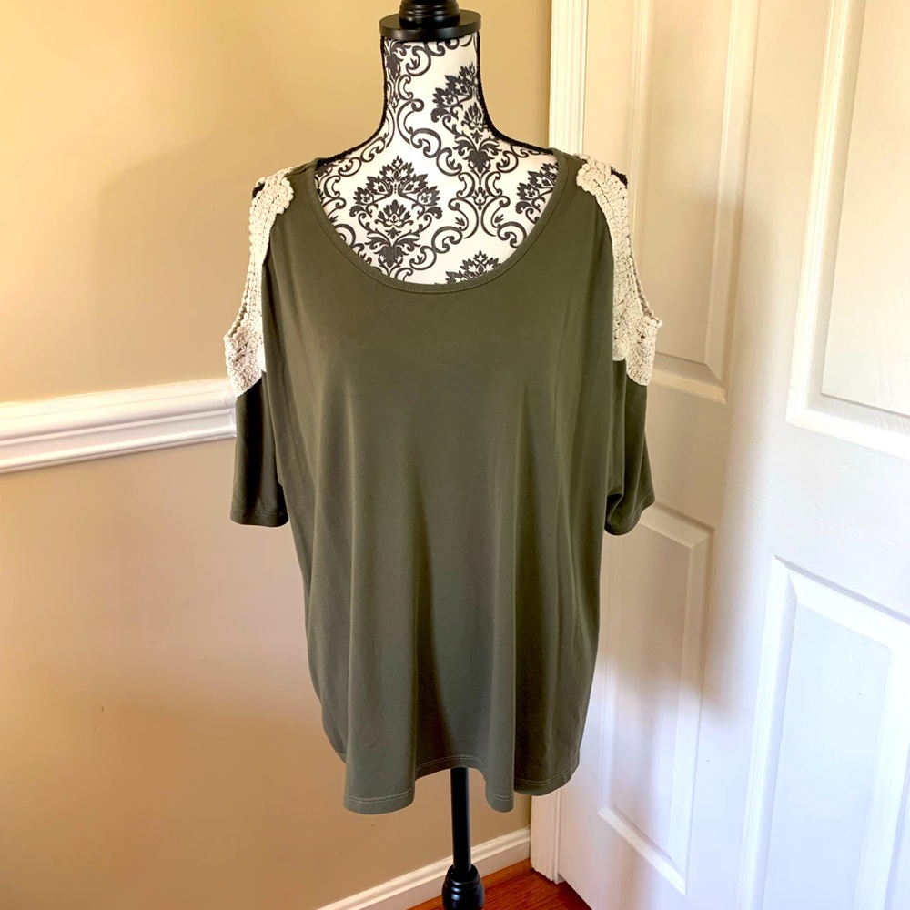 Rue21, Green, cold shoulder, lace top, size 2X